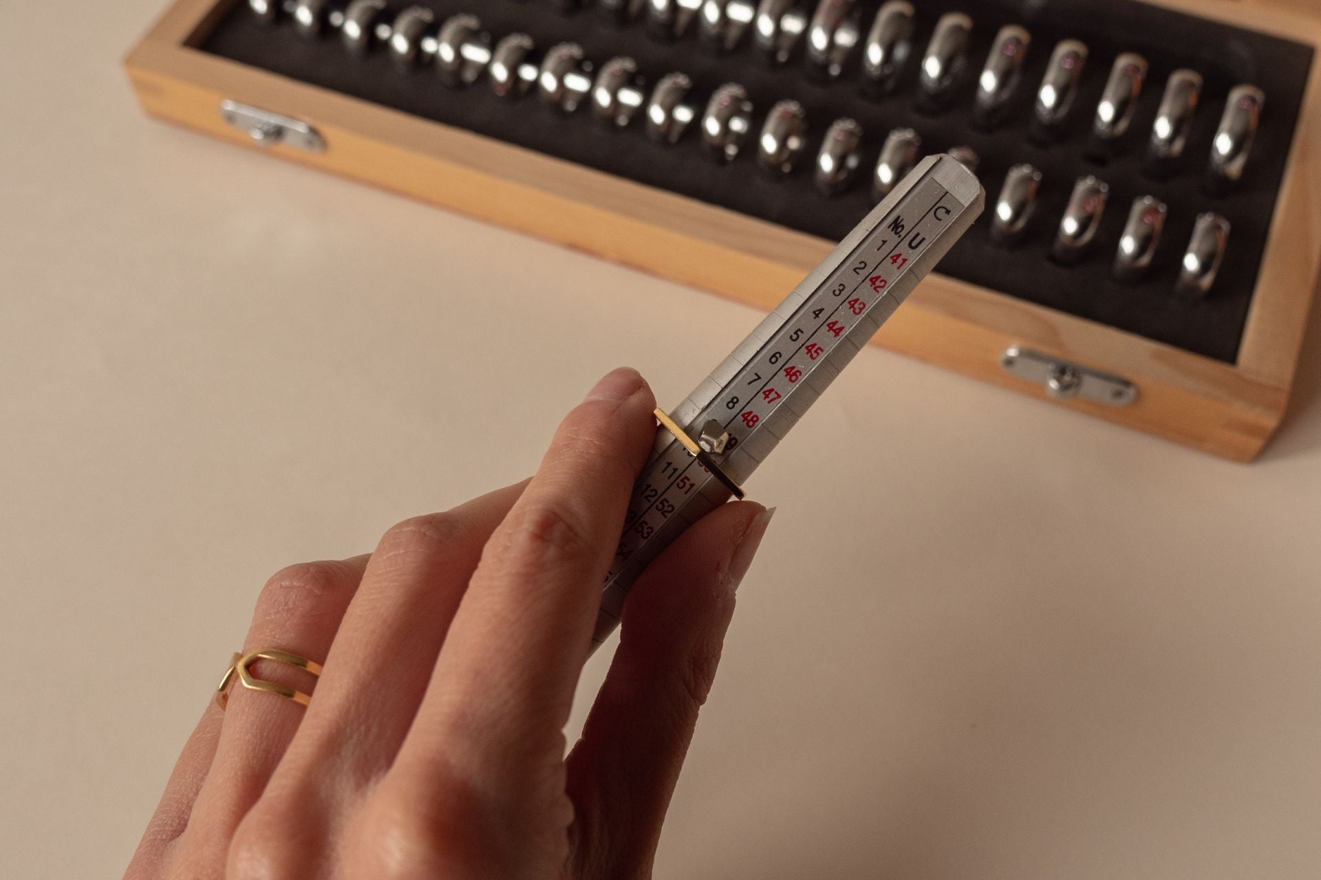 Guide de taille de bague mesurer votre tour de doigt