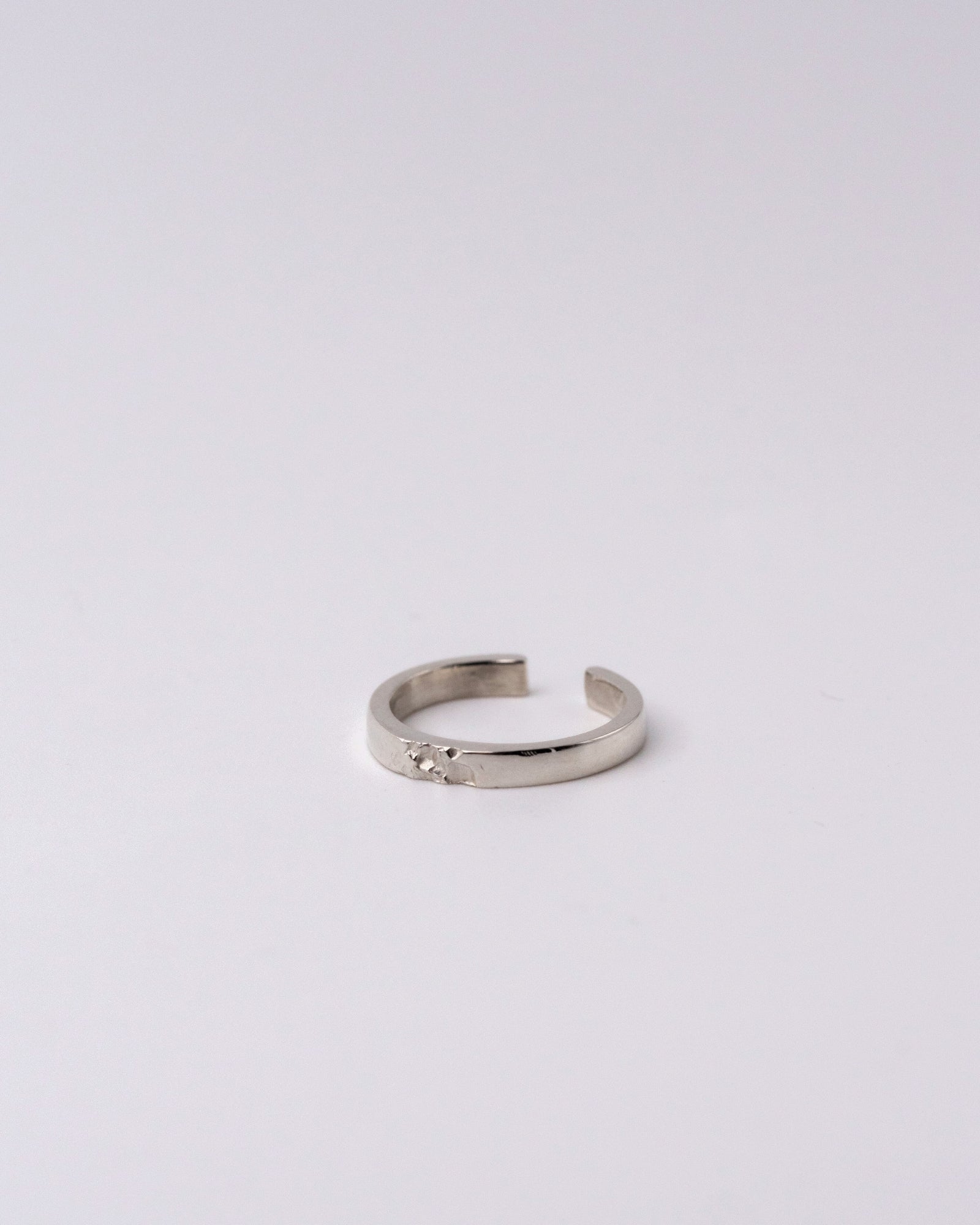 Earcuf fin en argent ou or blanc éthique et recyclé