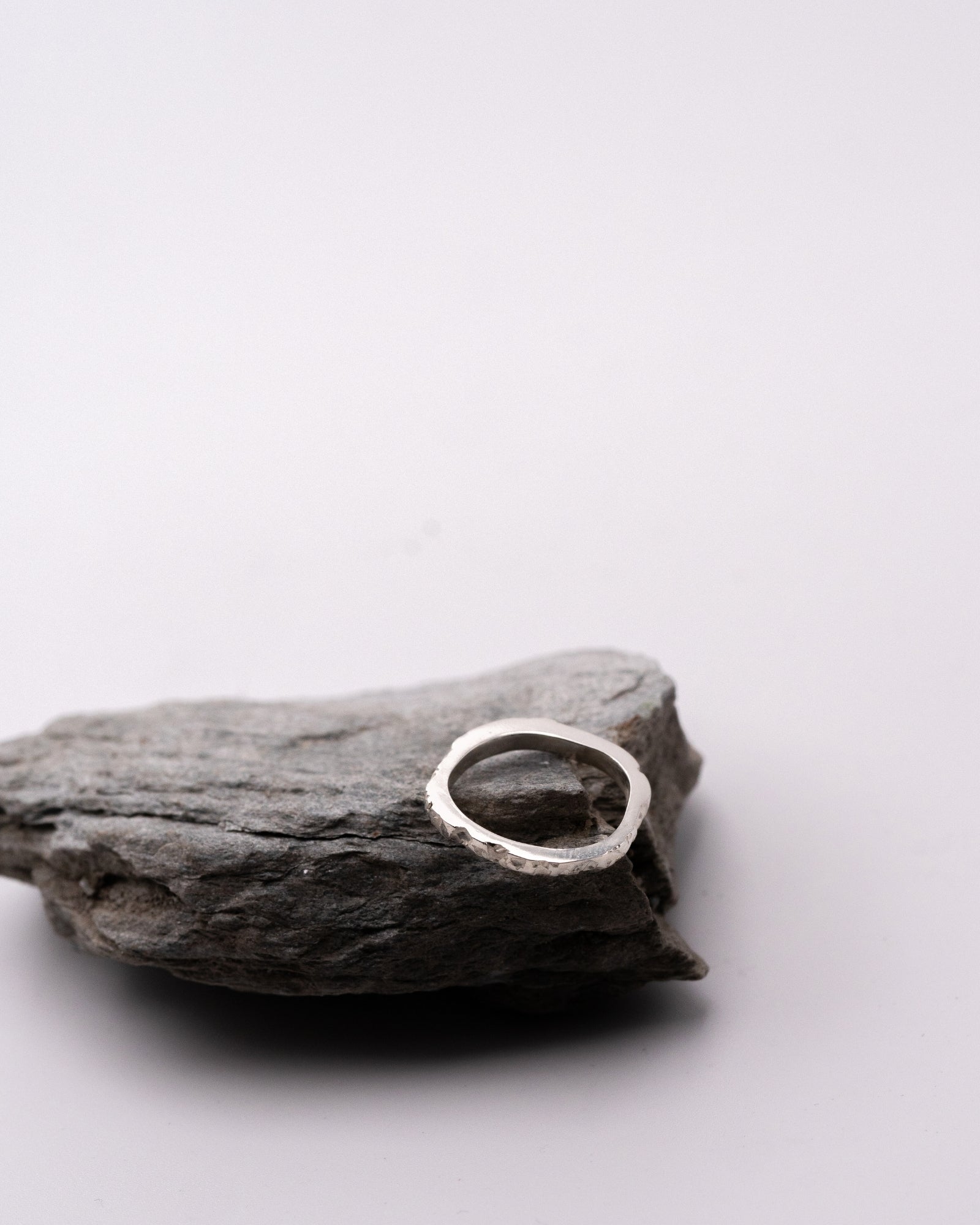 Pendentif éthique en argent ou or blanc