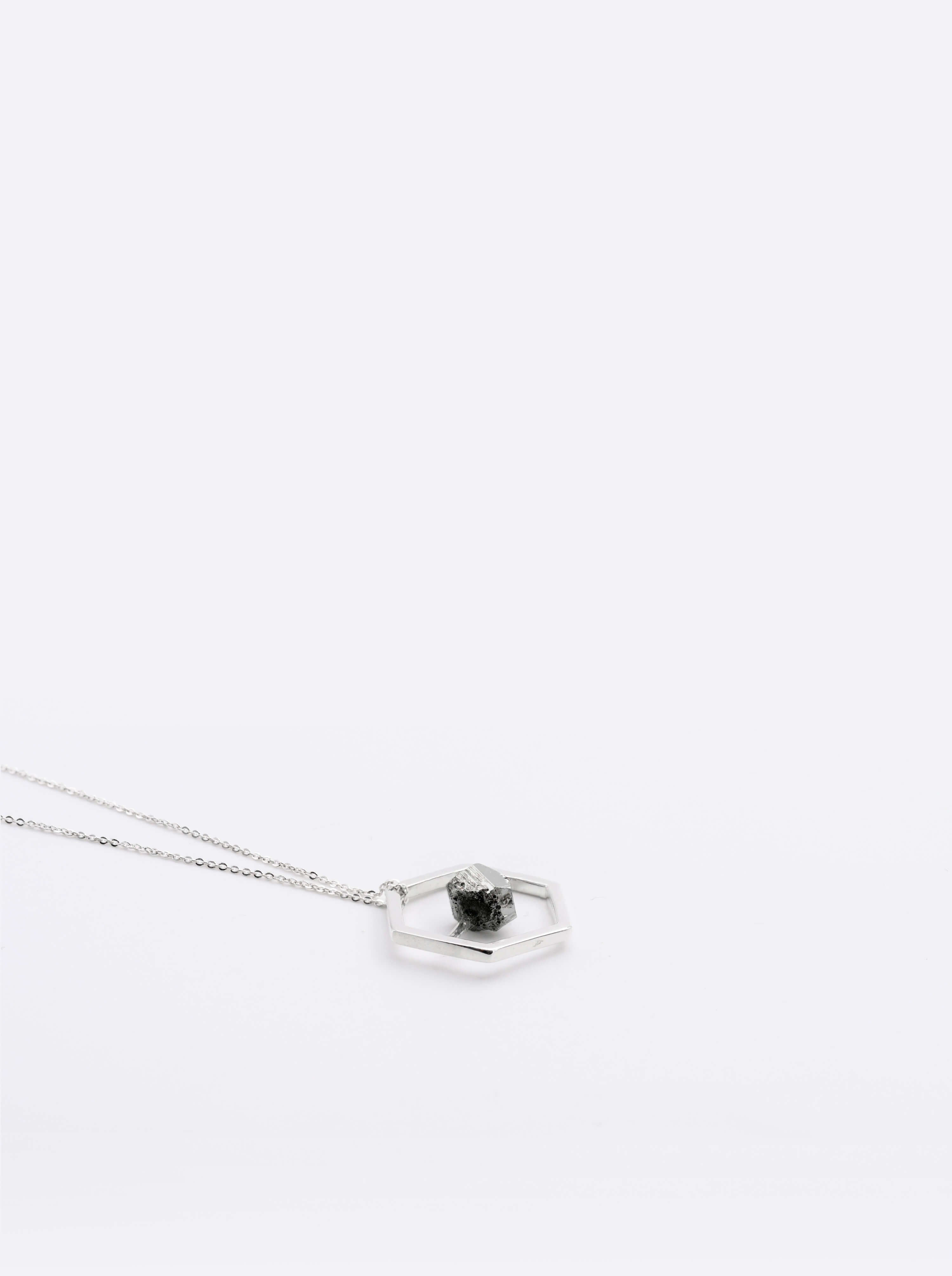 Collier Attraction 18 Pyrite Argent