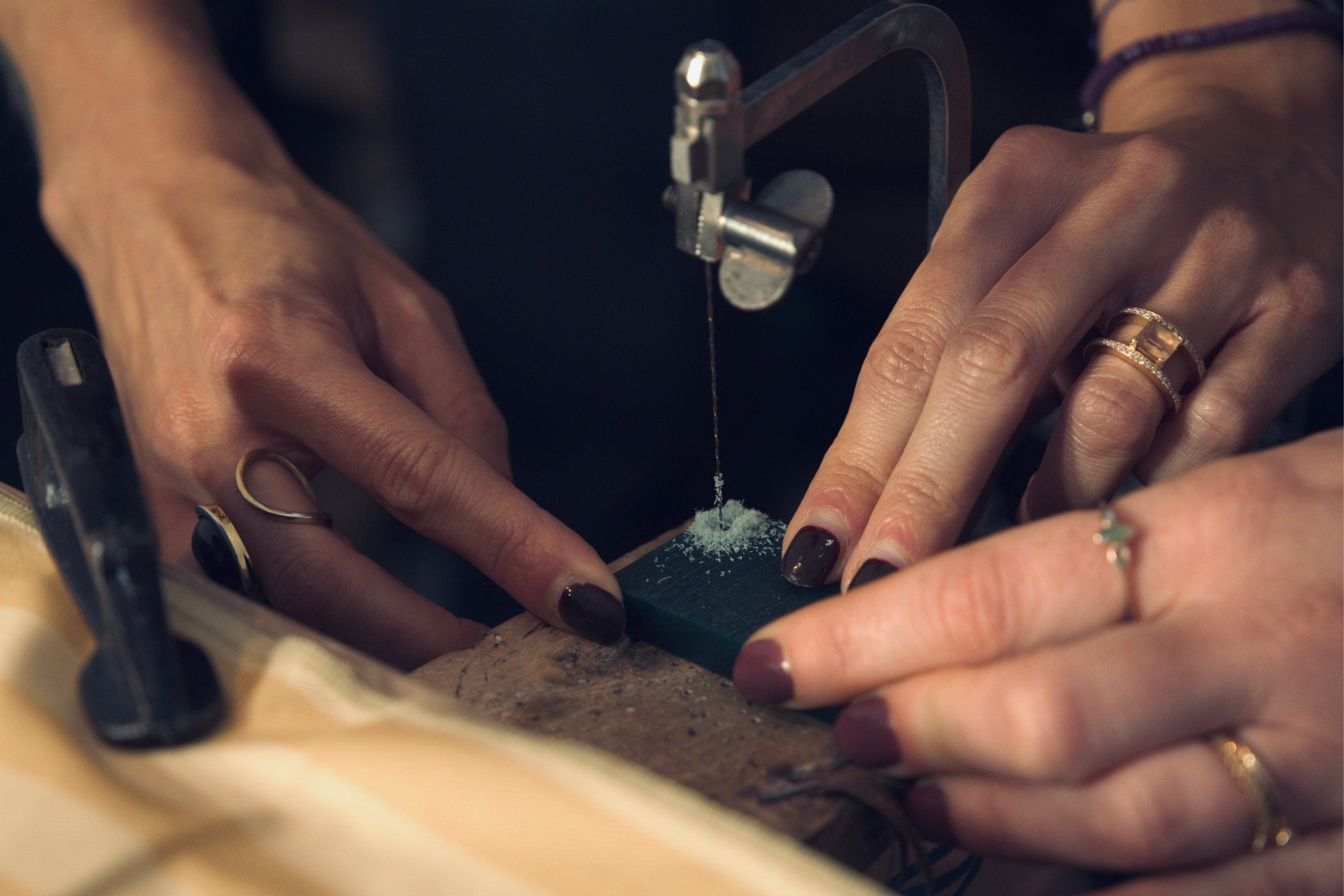 Créez votre bijou à Annecy : 2 ateliers de bijouterie créative pour un bijou unique