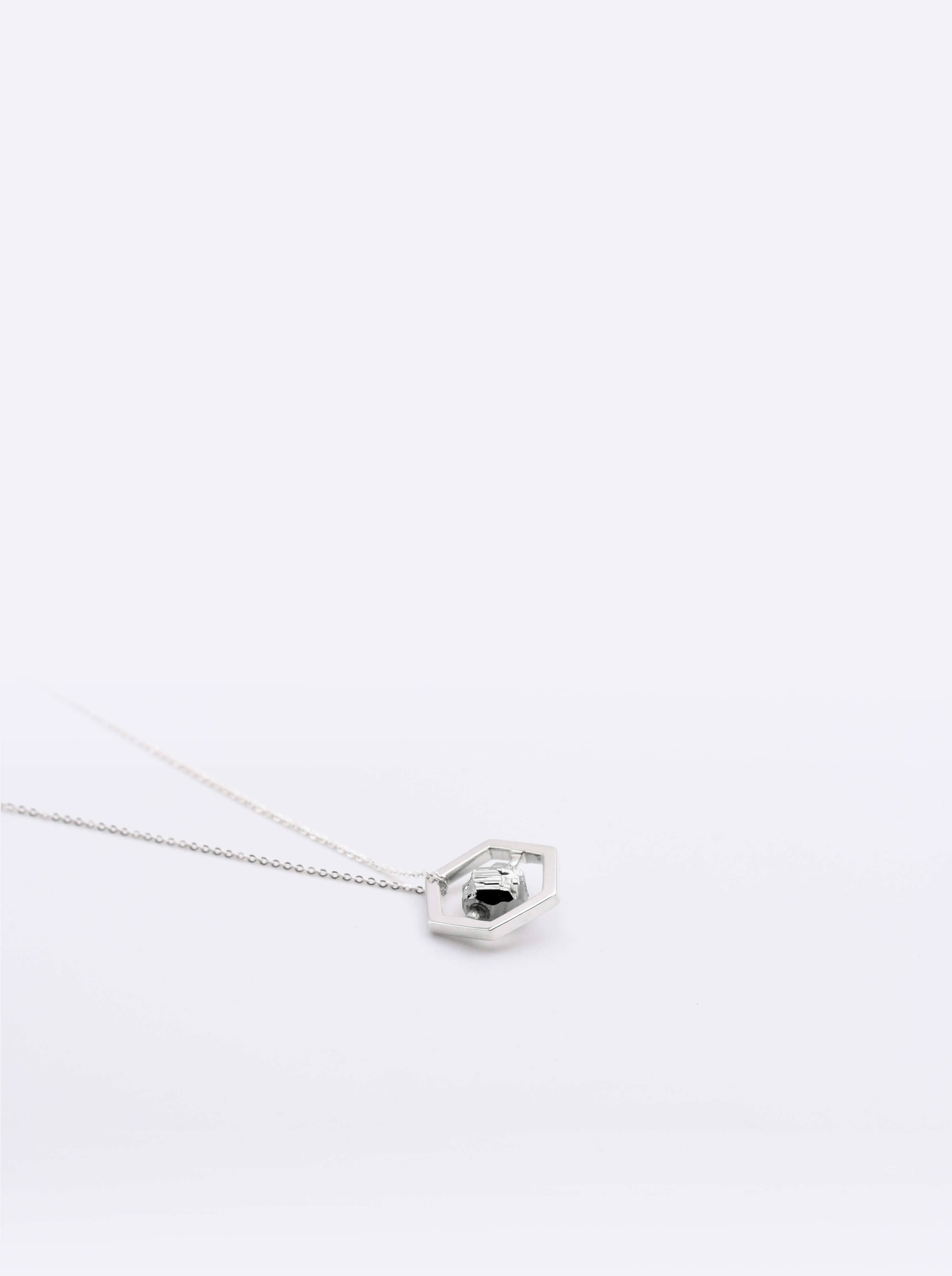 Collier Attraction 14 Pyrite Argent